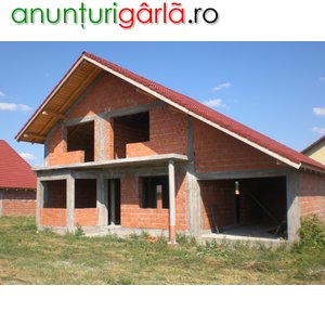 Imagine anunţ Vind case noi in rosu la 35.000 euro