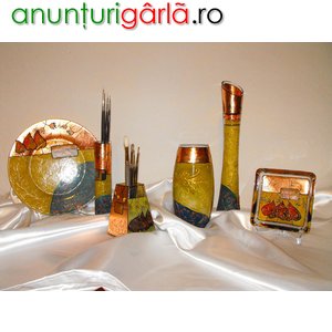 Imagine anunţ Cadouri unicat. Obiecte decorative lucrate manual. Vaze de sticla pictate manual...