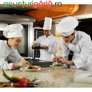 Imagine anunţ Angajam ajutoare in gastronomie , salariul 1200 euro/luna!