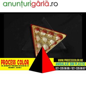 Imagine anunţ Chese aurii forma triunghi pentru praline Process Color